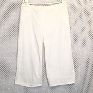 Chico’s Button Zip Fly Closure Cotton Capri Pants